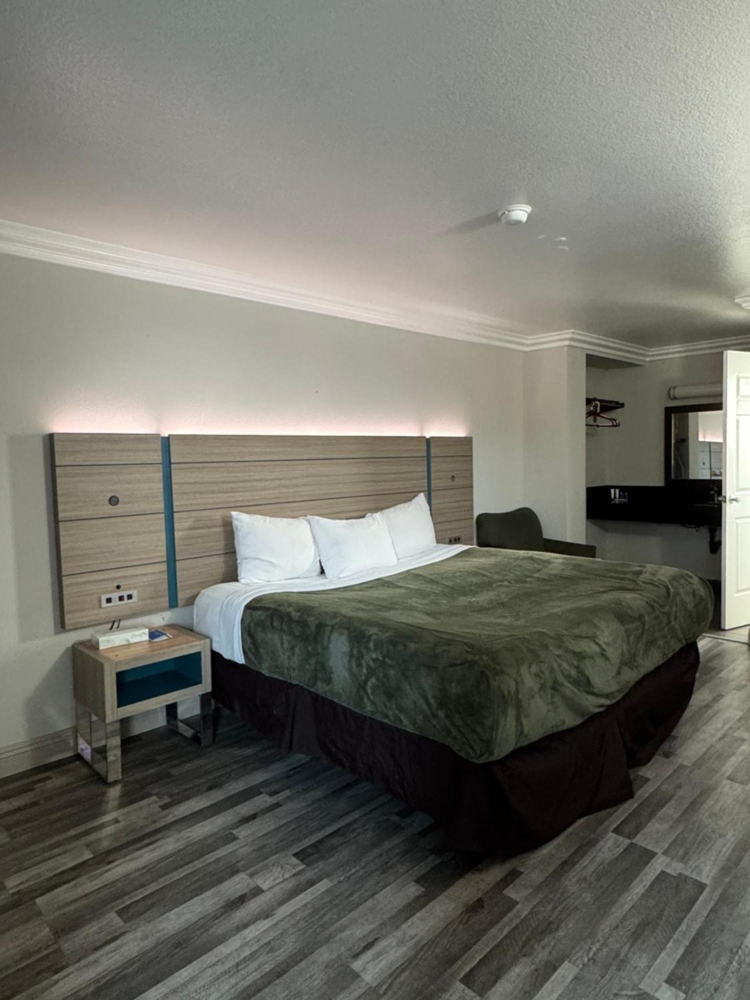 Rodeway Inn Вентура Экстерьер фото